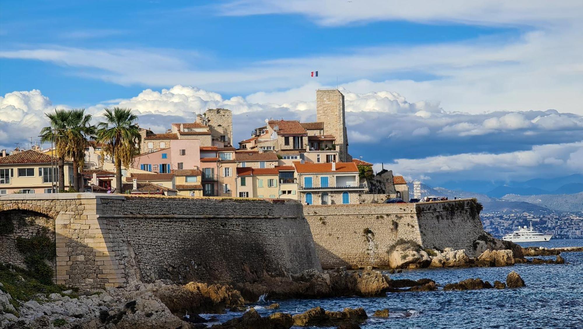 Casalionelantibes 70 Sqm Apartment With Garden And Parking Екстериор снимка